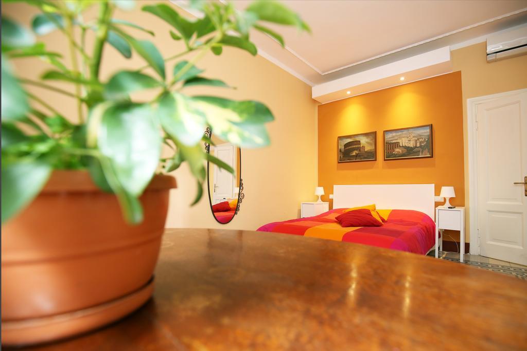 Giulietta Al Colosseo B&B Roma Habitación foto